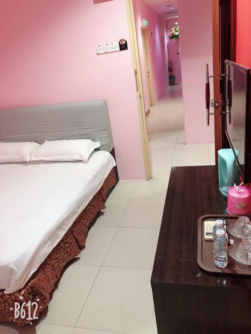 Home Inn Hotel Hotel 2*