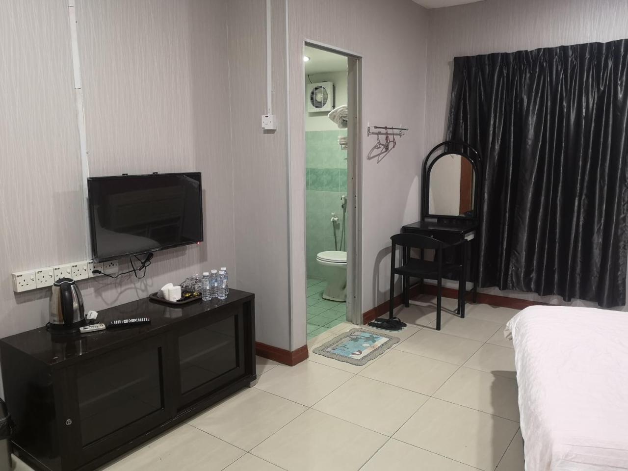 Home Inn Hotel Hotel