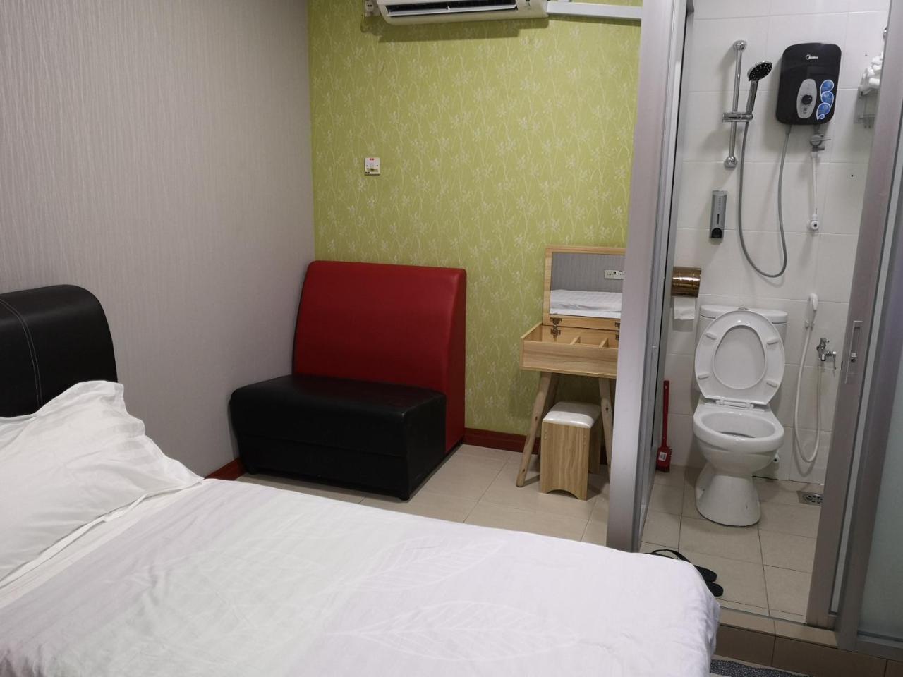 Hotel Home Inn Hotel 2*